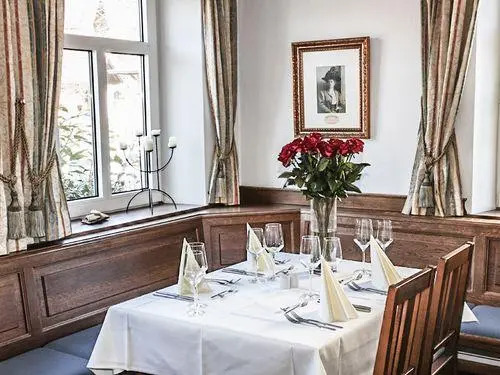 Dorfschänke DEGGENDORF Hotel & Apartmenthaus