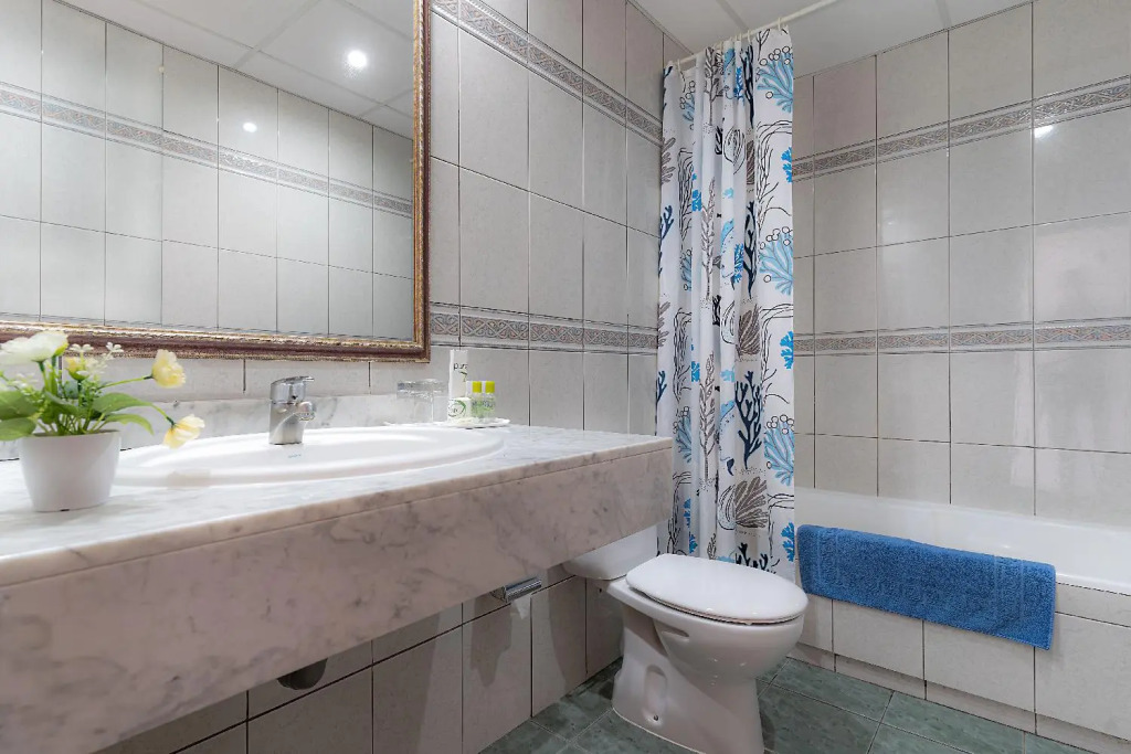 Suite Hotel Montana Club