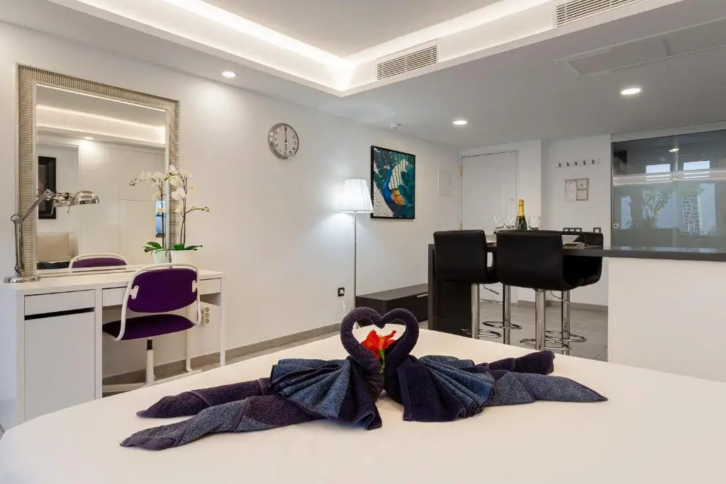 Modern & Elegant Loft
