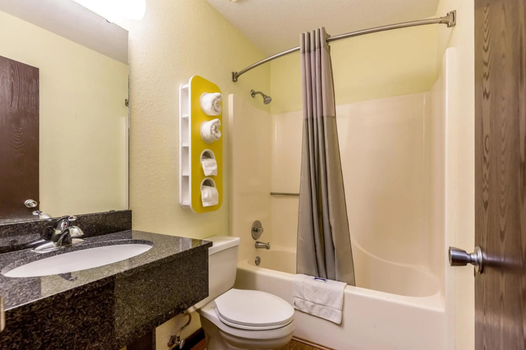 Motel 6-Troy, IL