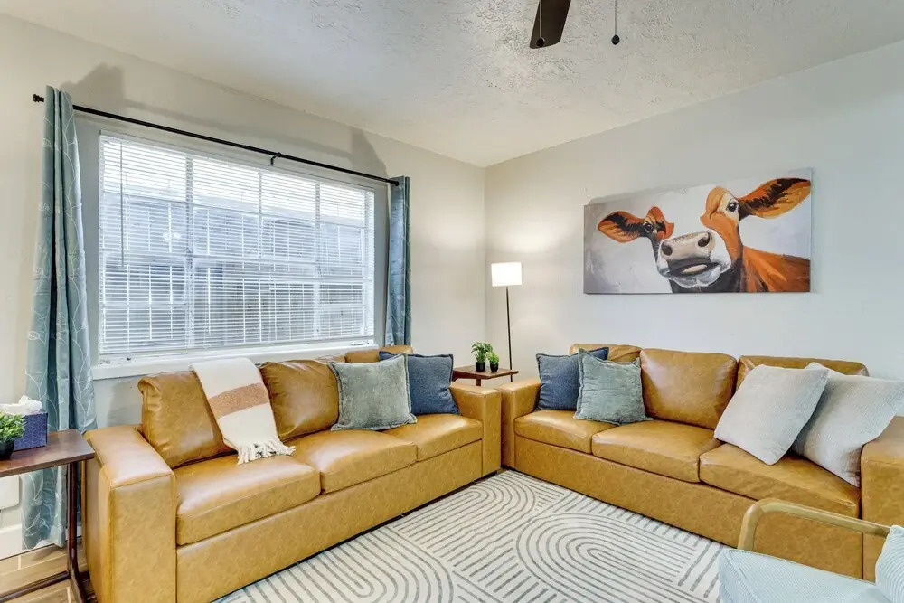 4 Mi to Fort Sill: Modern Home w/ Private Yard