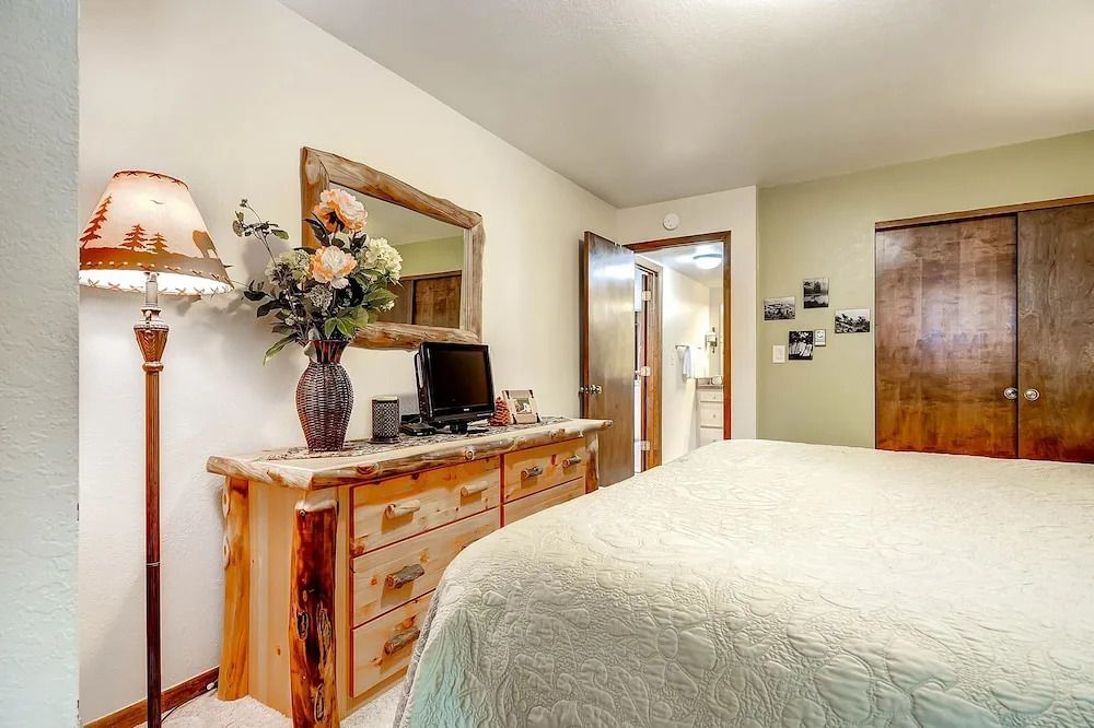 Park Place 101C by RedAwning