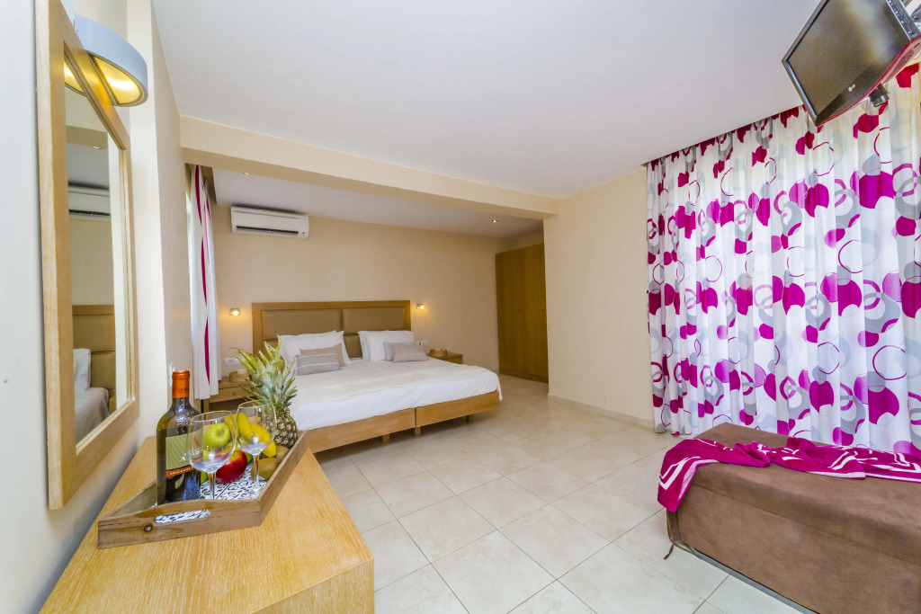Amaryllis front beach hotel