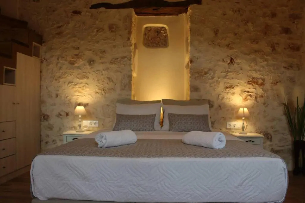 Stone Villa with swimming pool-BBQ