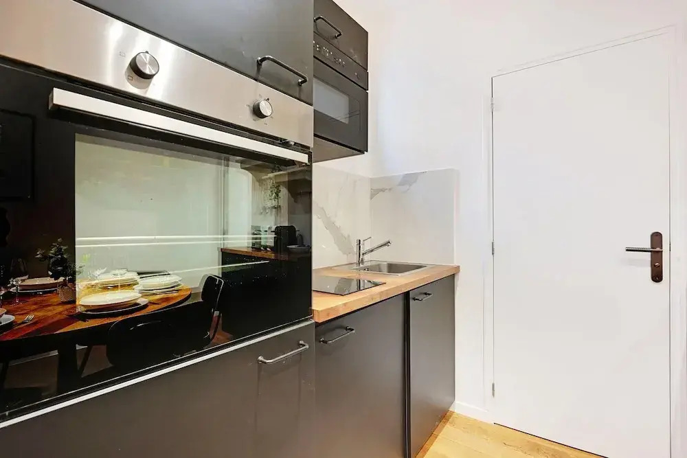 Private Terrace Apartment -1bdr/ 6p-sacra-ca\"ur