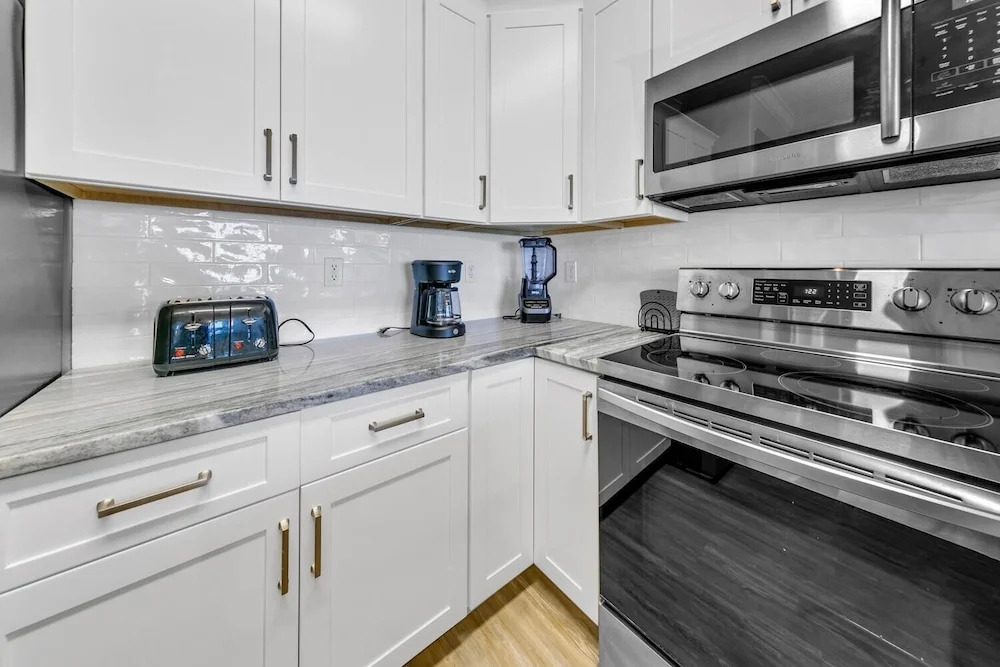Twin Palms 1401