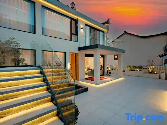 Xinzhu Shiercheng Homestay (Jiuhua Mountain Roushen Baodian)