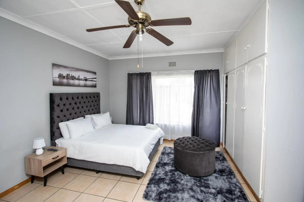WILLOW GUEST HOUSE