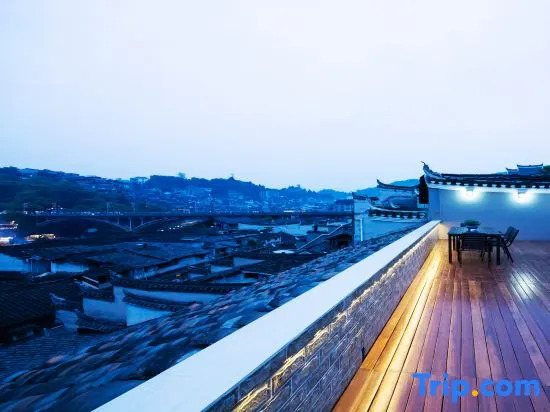 Mi Spruce Boutique Homestay (Phoenix Ancient City Snow Bridge Branch)