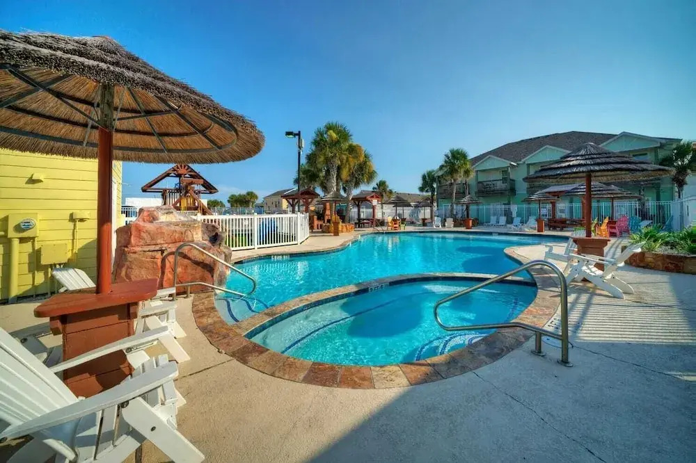 Shared Resort-style Pool, Playground, Patio w/ Bar Tidal Times by Avantstay