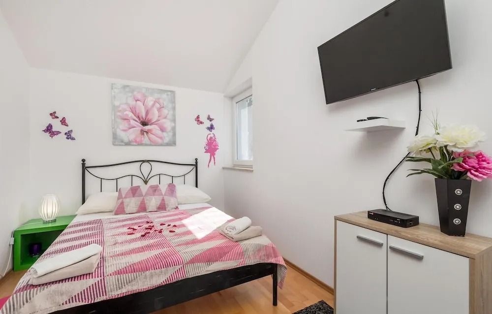 Amazing Home in Silo With Wifi and 3 Bedrooms