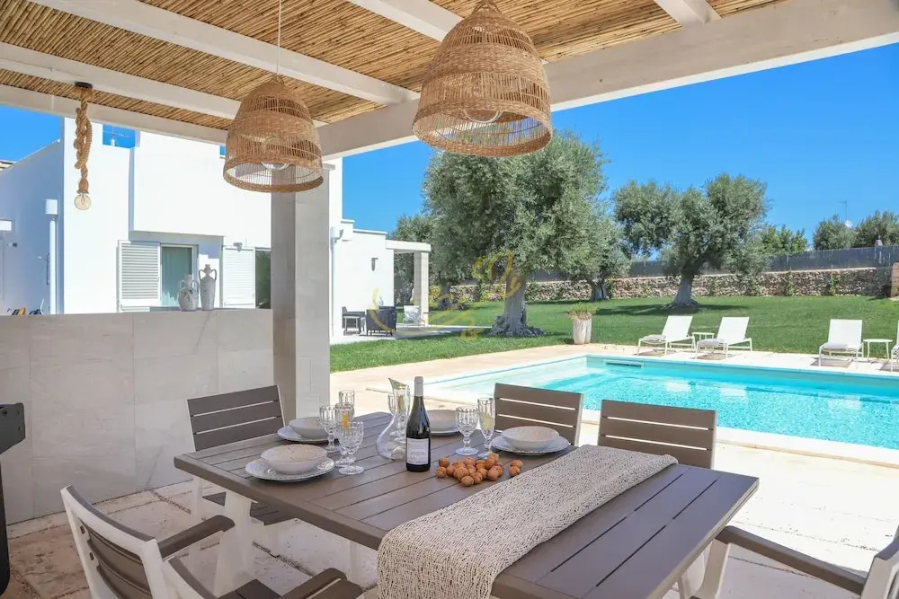 TD Villa Patrizia Pool Alfresco Kitchen
