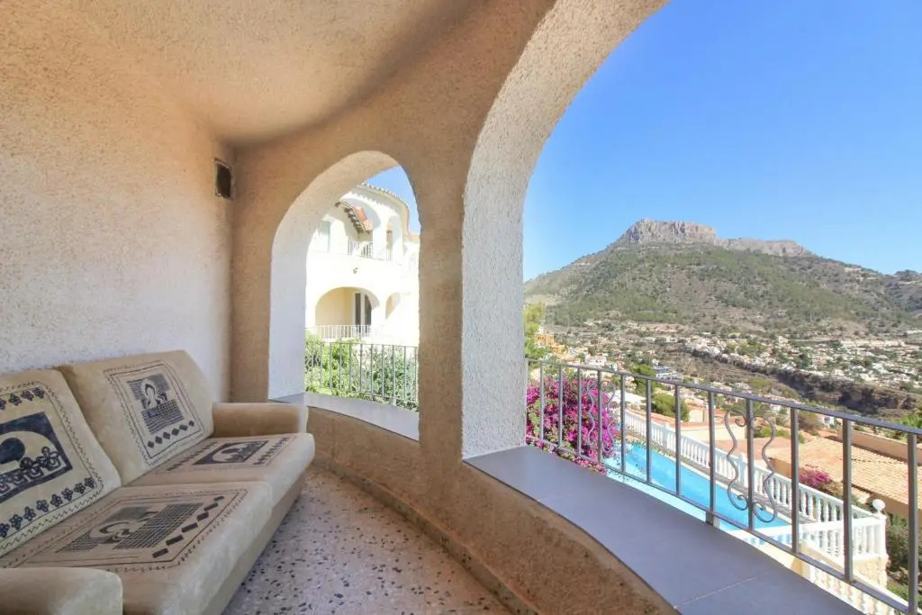 Villa con piscina y vistas al mar - Mar 27 H