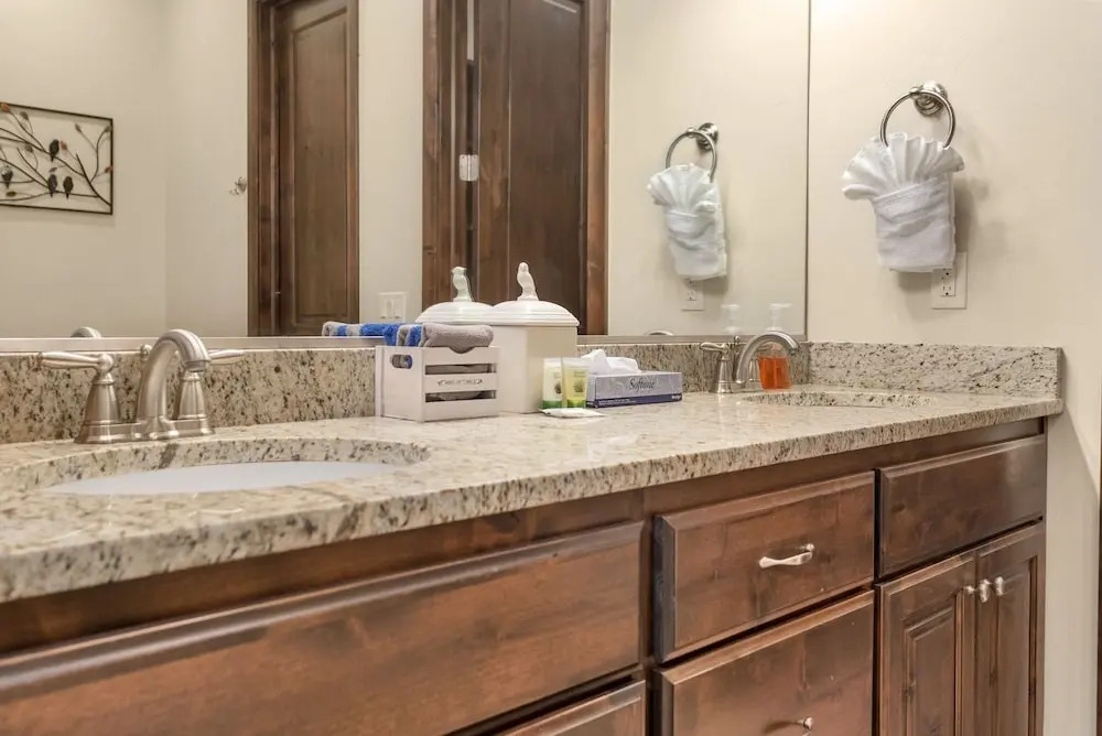 Lost Springs @ Coral Ridge Resort 3 Bedroom Townhouse by RedAwning