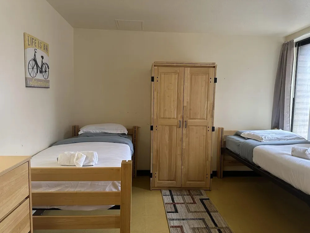 2 Bedroom 2 Bath Apartment Heart of Downtown PIT
