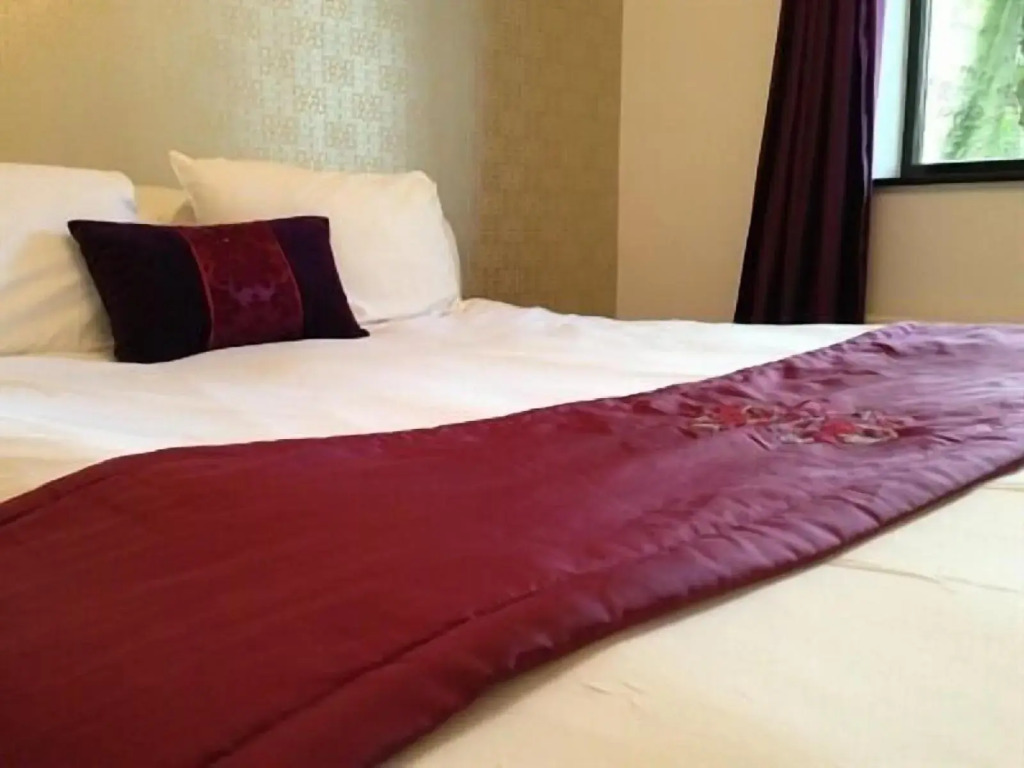 Healey Hotel