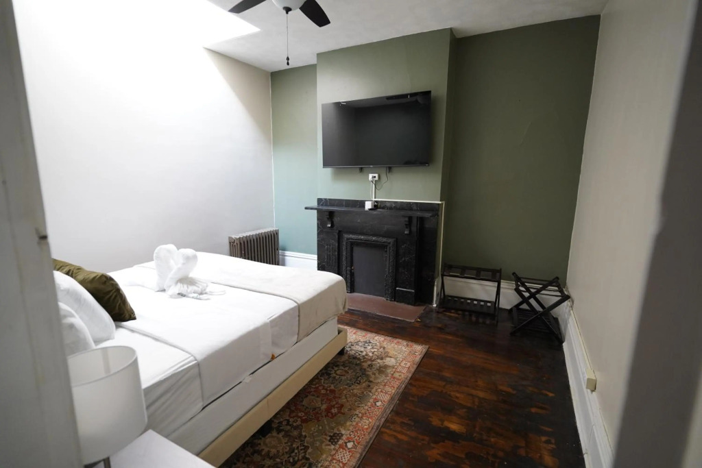 3E *Historic Gem* Heart of Southside-Sleeps 10