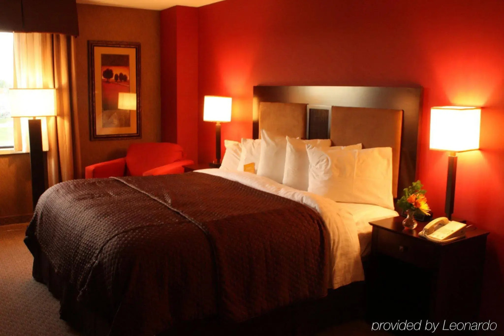 DoubleTree by Hilton St. Paul, MN