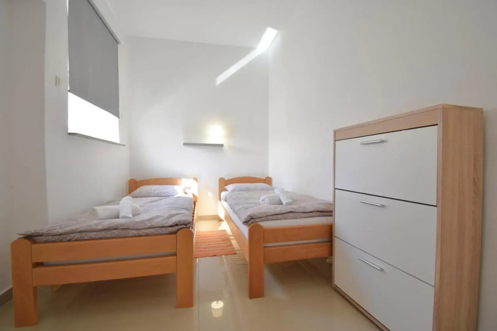 City Centre Apartment with terrace 2