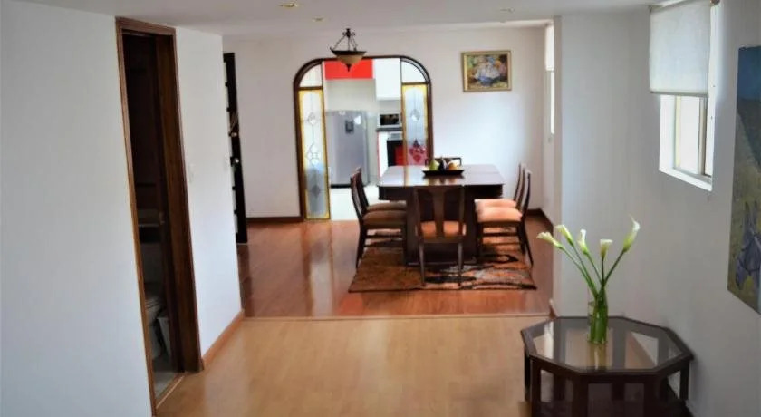 Aparta Suite Casa Regis
