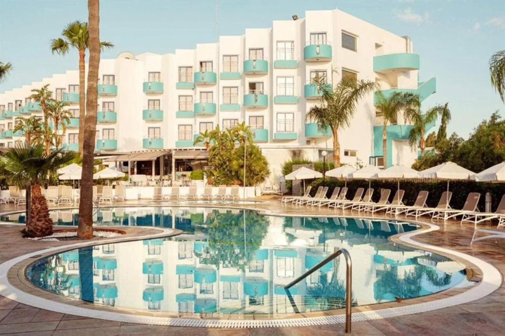 Lantiana Gardens ApartHotel