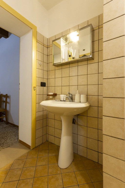 Canossa Apartment