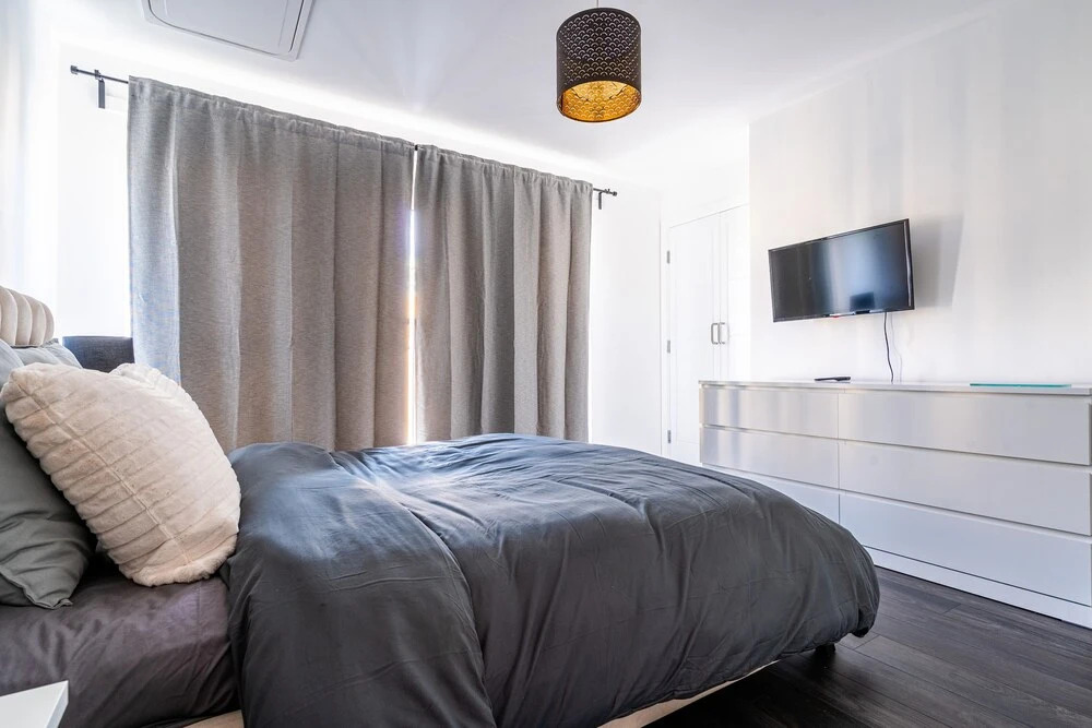 Charming 3-bed House in Glasgow With Free Parking