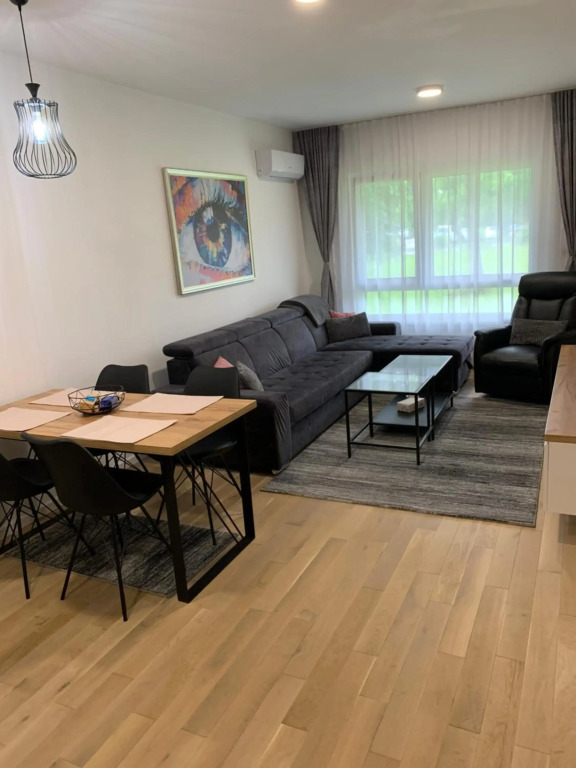 Park Lake Suite