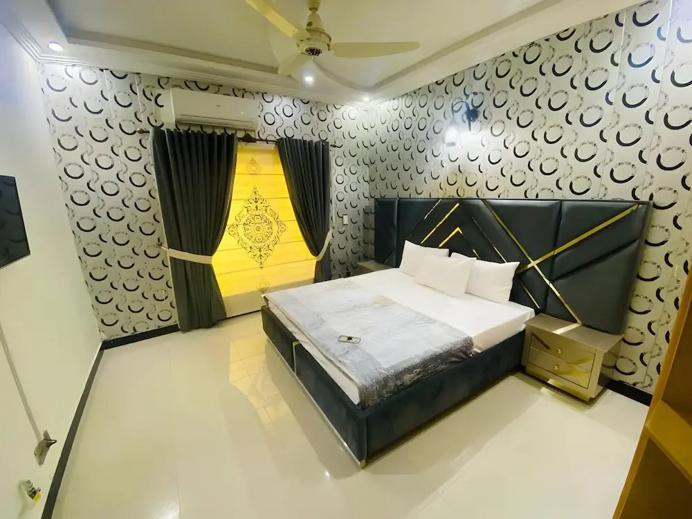 One Click 7 Guest House