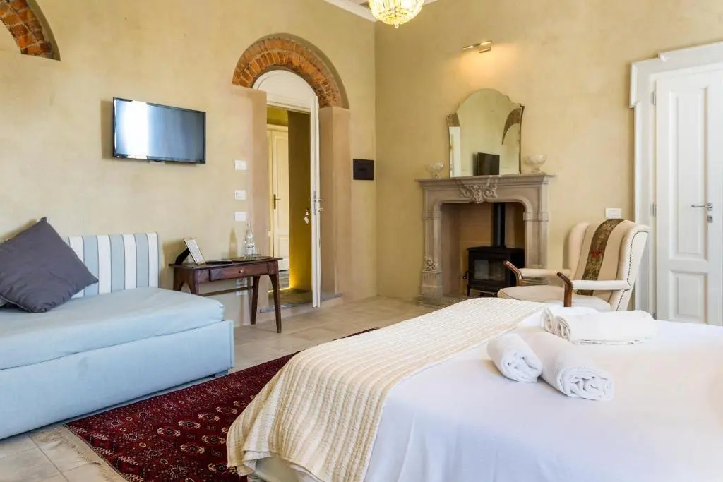 White Lilac Romantic B&B