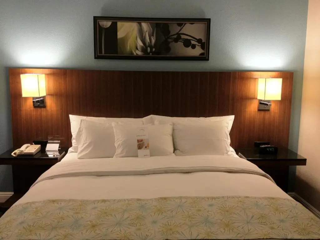 DoubleTree by Hilton Chatsworth