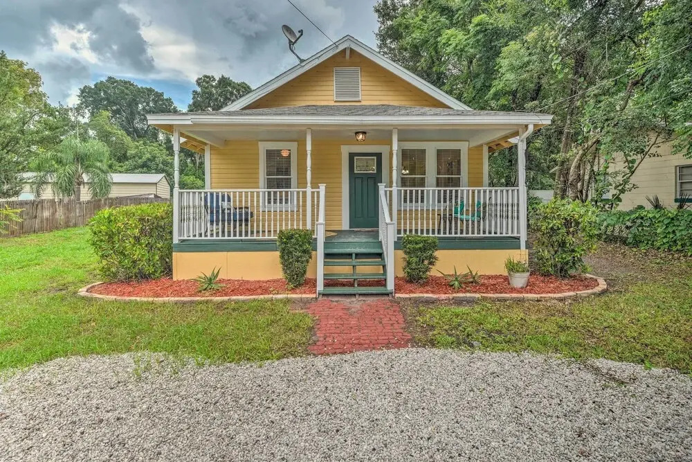 Family Home: Walk to Downtown & Stetson Univ!