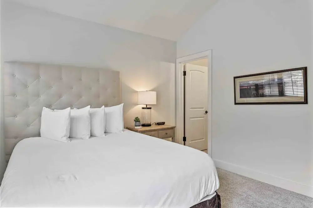 1733 - Daystar Three Bedroom with Spa 3 Condo