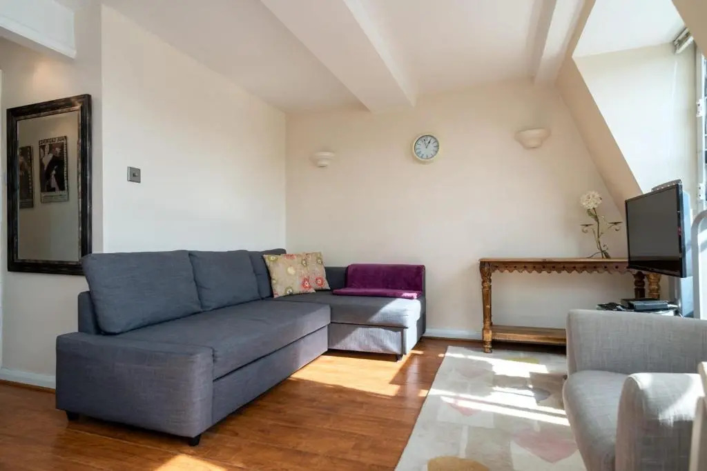 1BR South Kensington apt near Gloucester Road