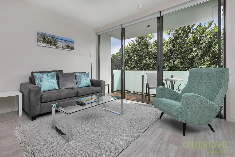 QV Refined Lighter Quay Apt - 767
