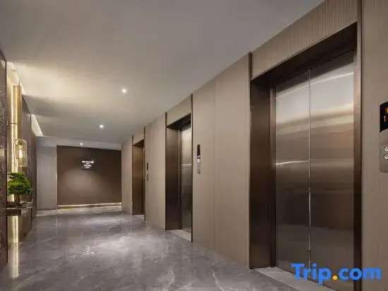 Moshang V Hotel (Changsha Fuyuan Bridge West Subway Station)