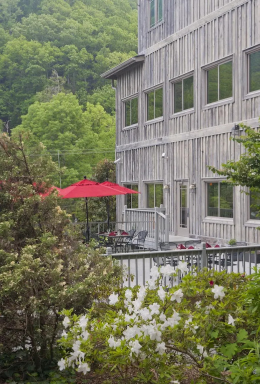 The Esmeralda Inn and Restaurant