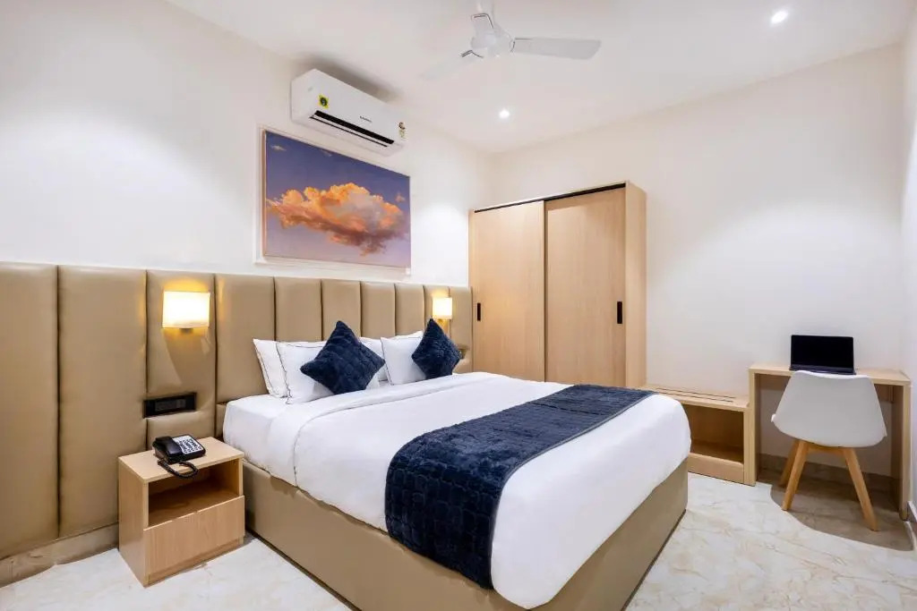 ELYSIUM Premier Suites Hitec City