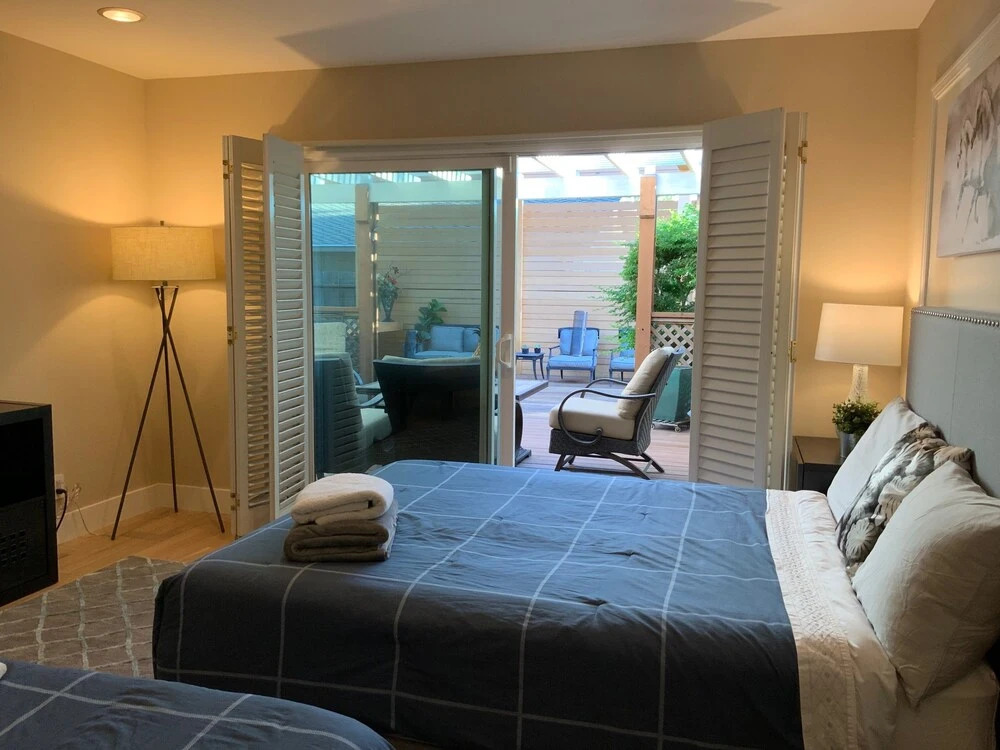 Room next to Santana Row