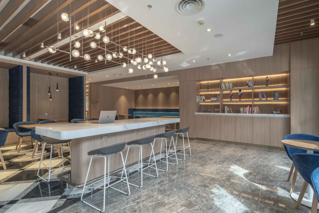Holiday Inn Express Shanghai Jinqiao Central by IHG