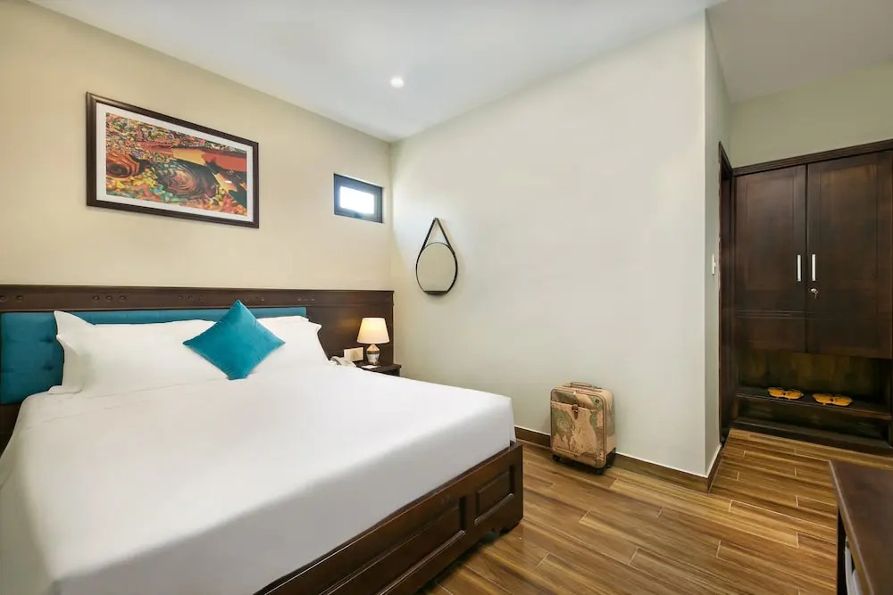 Celina Hotel & Apartment