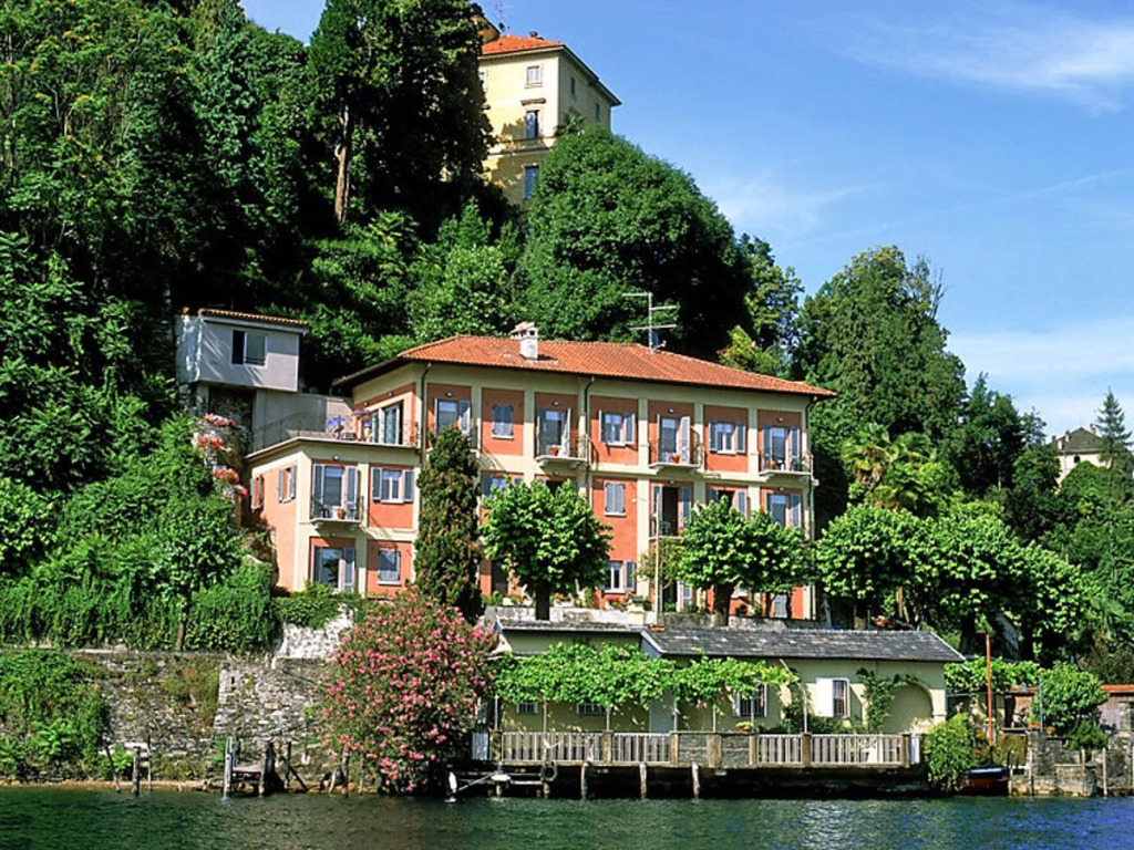 Casa sul lago 25733