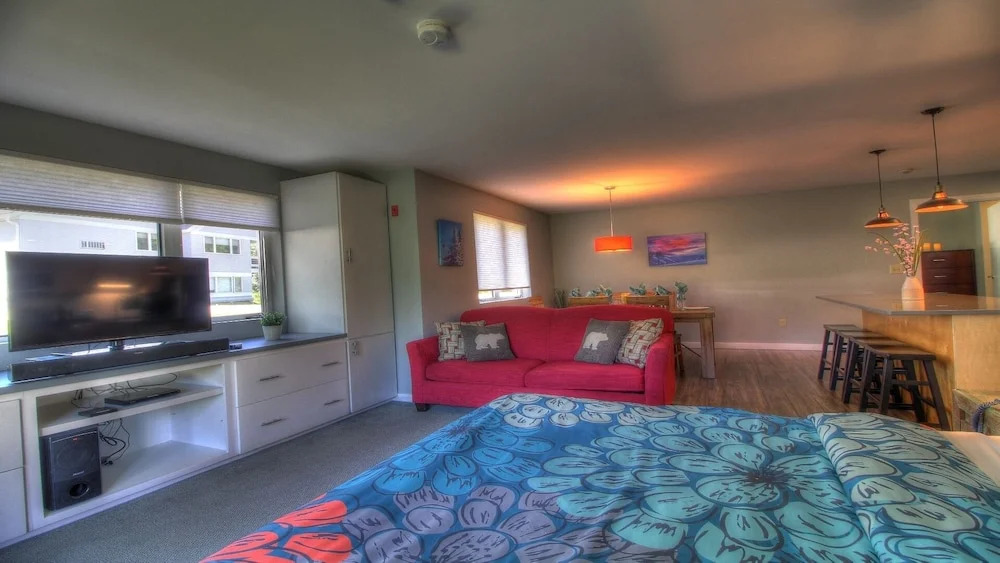 Kcis 532 - Summer Suite! Modern, Pool, 2rm, 2ba, Mtn Bike