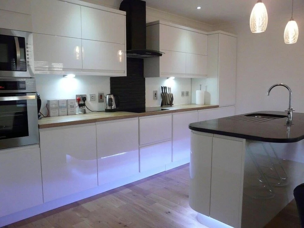 Langley Cottage with patio, spacious rooms - part of Langley Serviced Apartments several properties in Wick