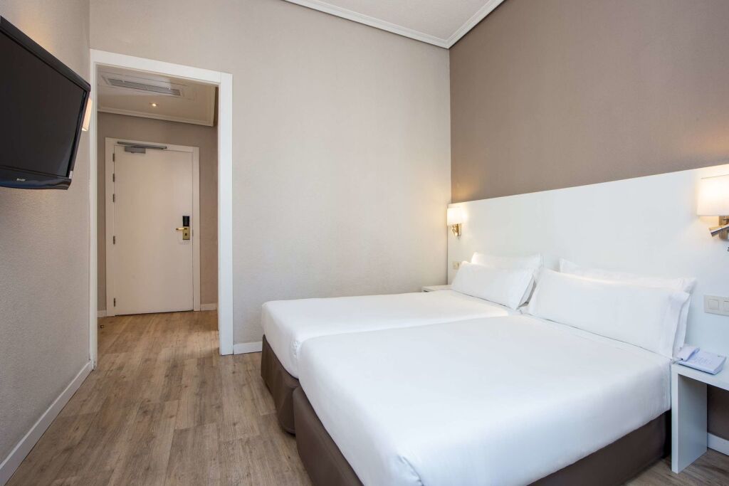 Hotel Madrid Gran Via 25 Affiliated by Meliá