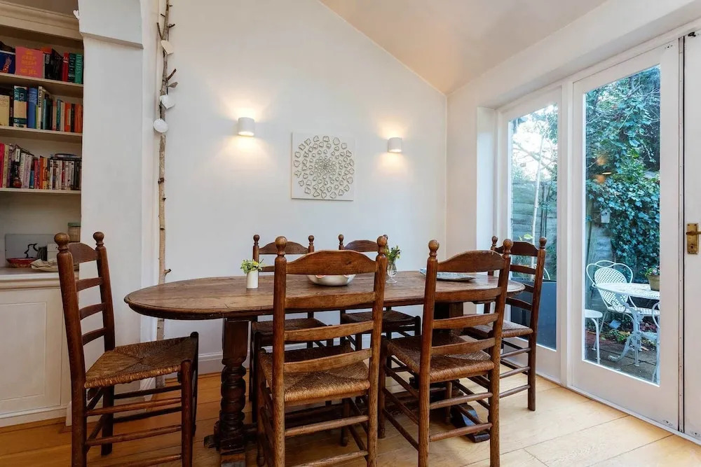 Enchanting in East Sheen