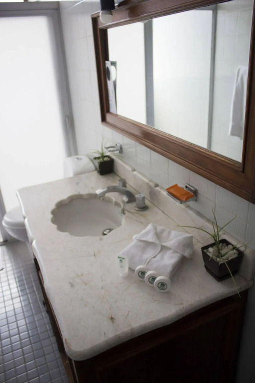 Estanza Hotel & Suites