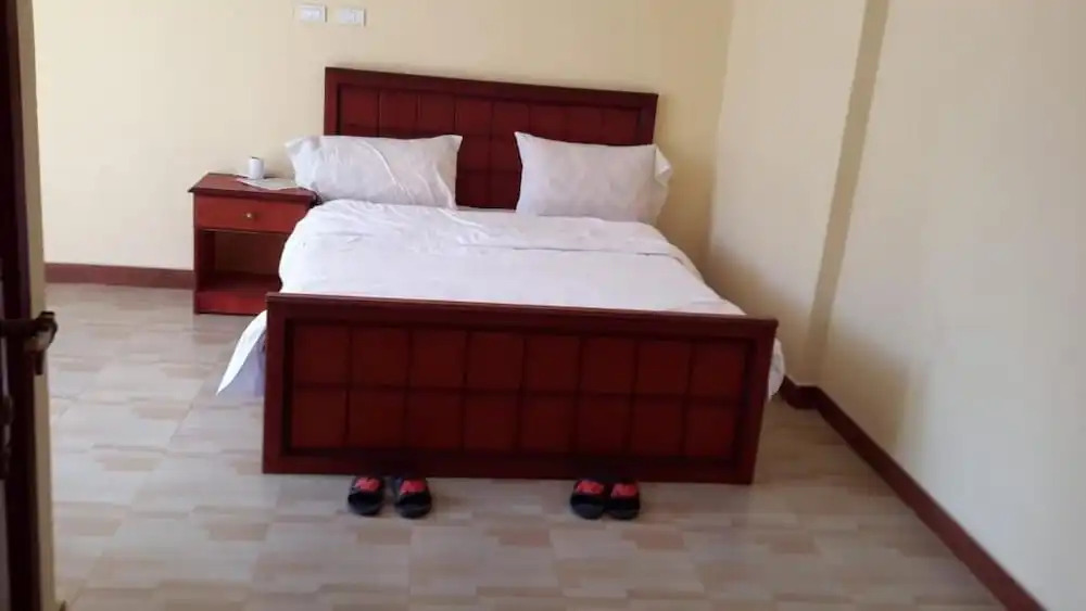 20/20 Guest House