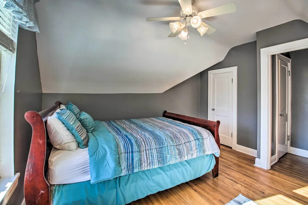 Hot Springs Home: Walk to Oaklawn!