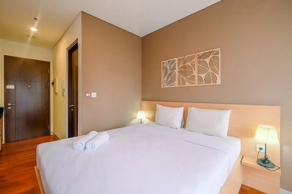 Nice and Elegant Studio at Ciputra World 2 Apartment